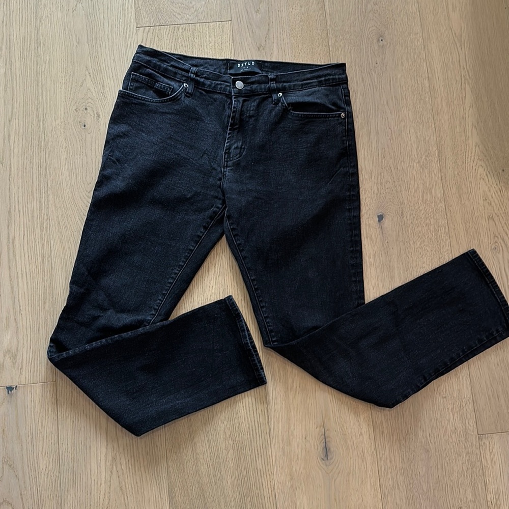 Men’s DSTLD black slim fit jeans.